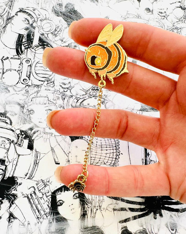 Pin de esmalte de abeja araña de Halloween
