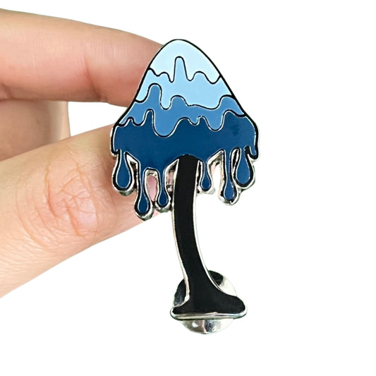 Pin de esmalte con forma de hongo entintado