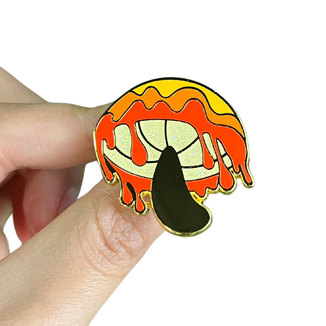 Pin de esmalte de hongo Mycena