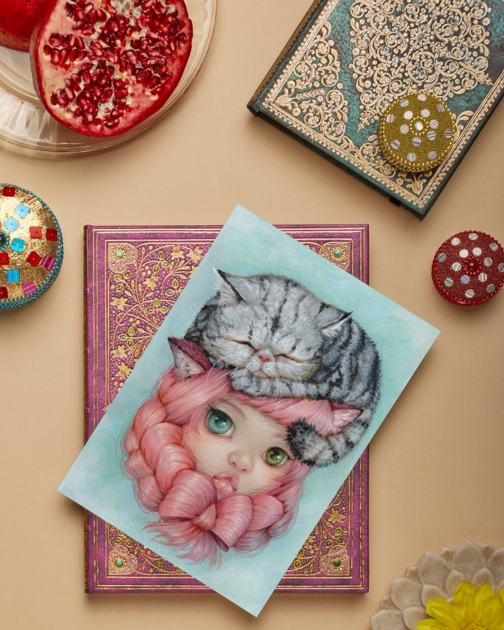 Inventario de postales y pegatinas para regalar