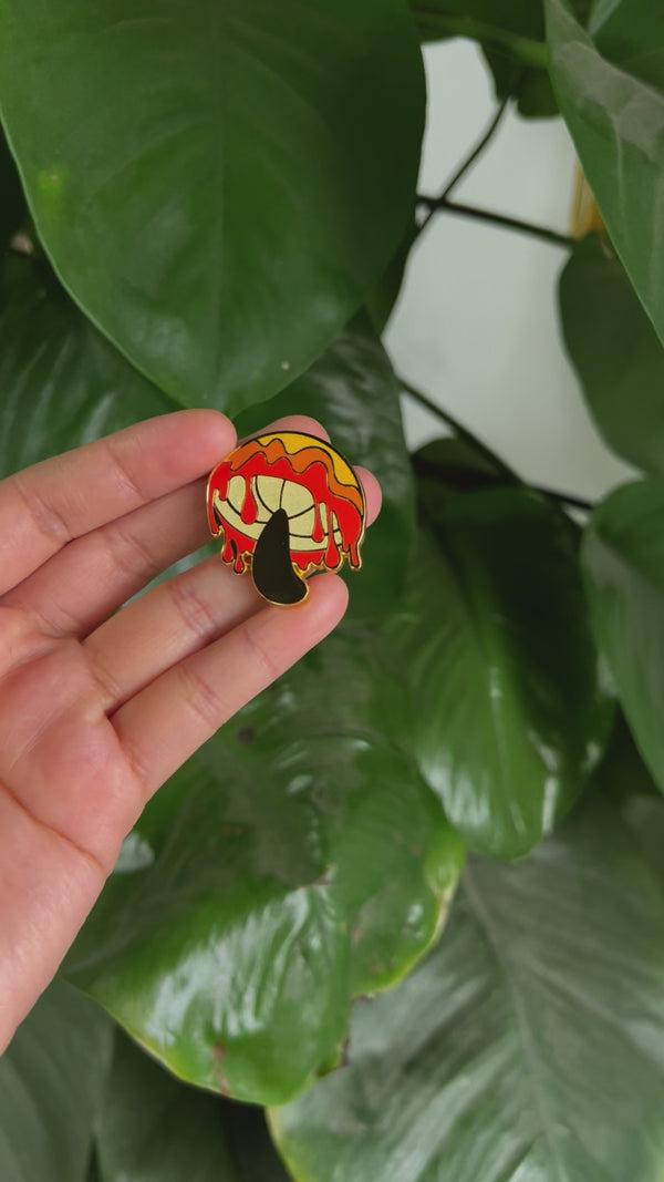 Pin de esmalte de hongo Mycena